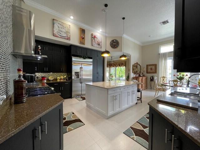 17610 Sealakes Drive Boca Raton, FL 33498 - Photo 8 of 39 Large gourmet kitchen
