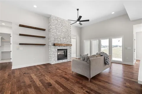 $637,000 | 25003 West 89th Terrace, Lenexa, KS 66227