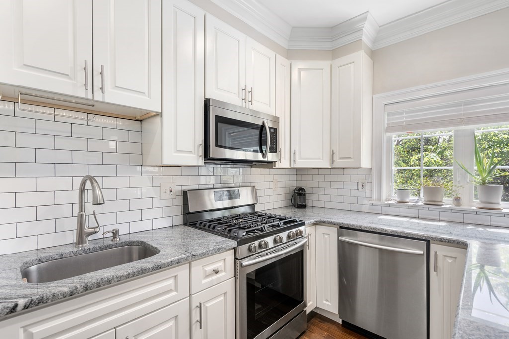 3 Monmouth Street, Unit 2 Boston, MA 02128 - Photo 2 of 15