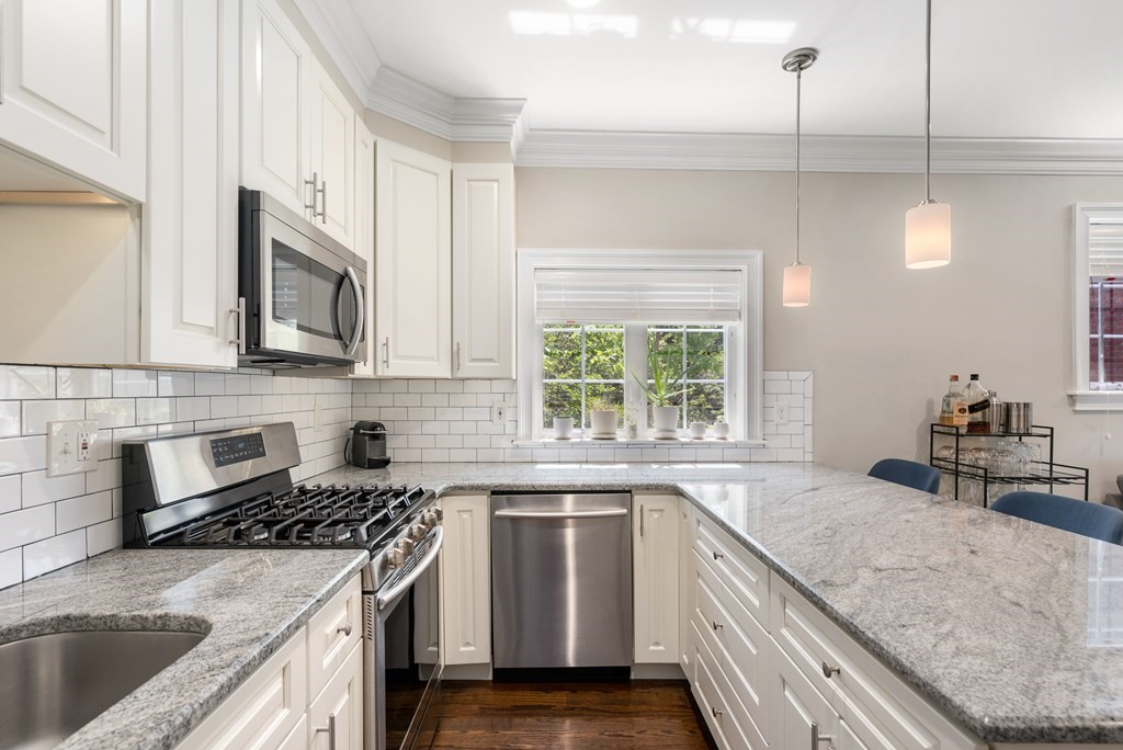 3 Monmouth Street, Unit 2 Boston, MA 02128 - Photo 3 of 15