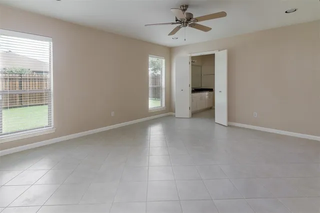 $2,500 | 5201 Ledgestone Drive, Fort Worth, TX 76132