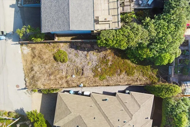 a view of outside area