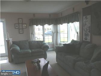 606 Beaumont Road Fairless Hills, PA 19030 - Photo 3 of 9 Gallery Image 3