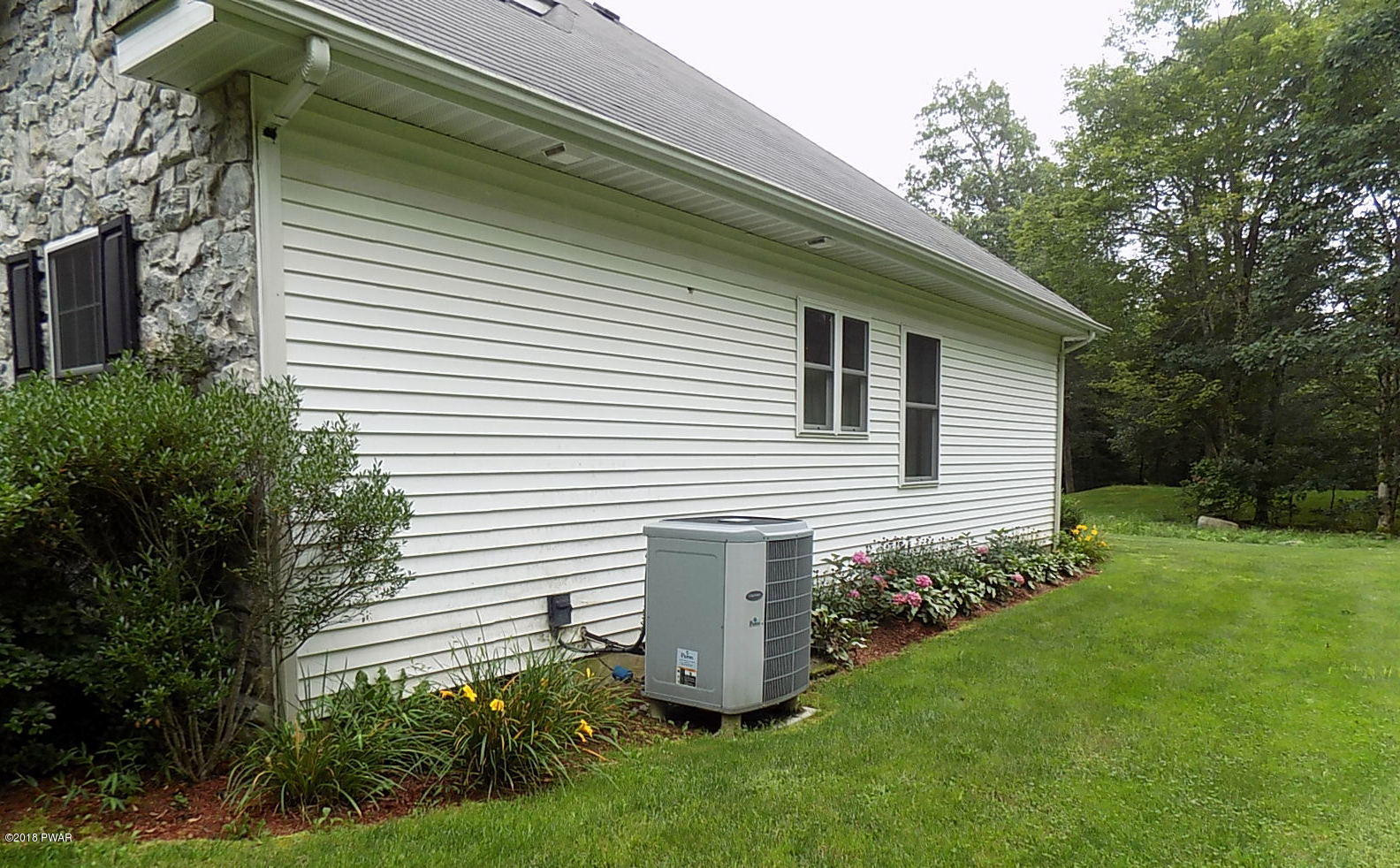 293 Mozzette Road Canadensis, PA 18325 - Photo 6 of 92 Central Air for those warm, muggy days!