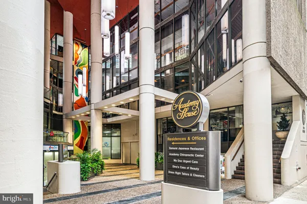 $1,700 | 1420-00 Locust Street, Unit 28J, Philadelphia, PA 19102