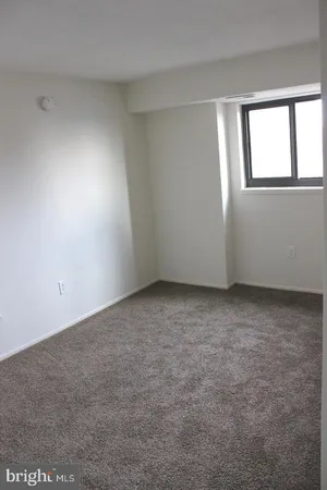 $1,700 | 1420-00 Locust Street, Unit 28J, Philadelphia, PA 19102