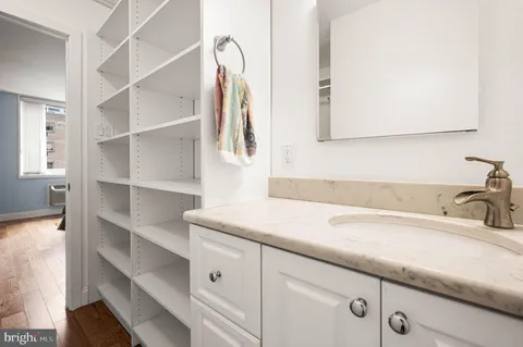 $475,000 | 1901 John F Kennedy Boulevard, Unit 1618, Philadelphia, PA 19103
