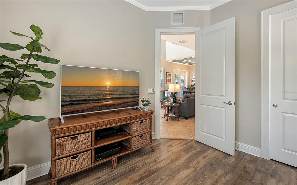 1775 Stapleton Street Sarasota, FL 34239 - Photo 19 of 54