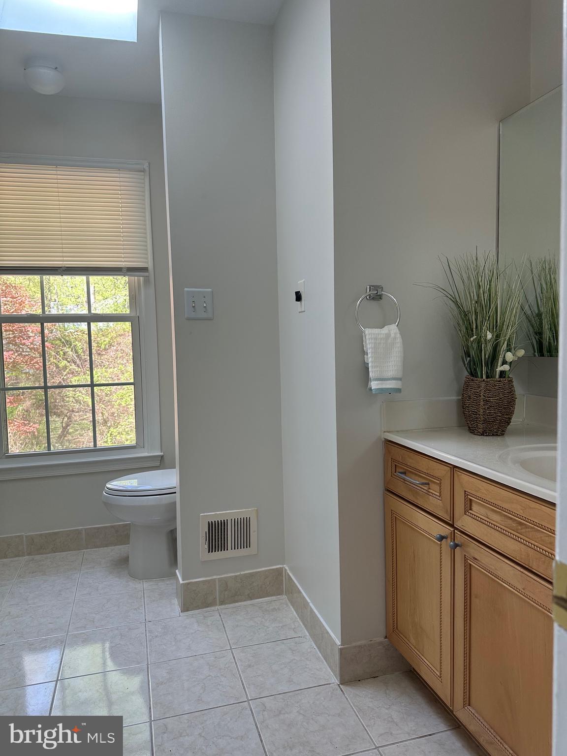 11104 Loran Road Great Falls, VA 22066 - Photo 15 of 27