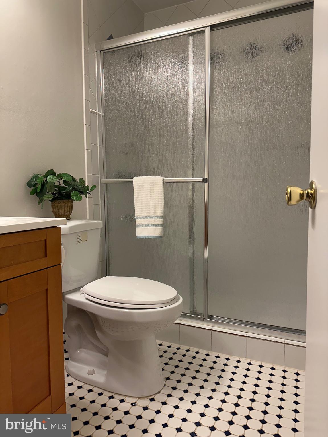 11104 Loran Road Great Falls, VA 22066 - Photo 16 of 27