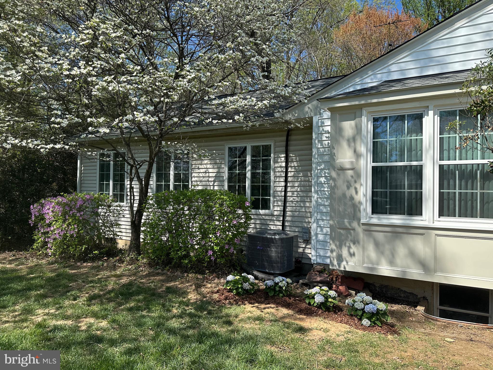 11104 Loran Road Great Falls, VA 22066 - Photo 18 of 27