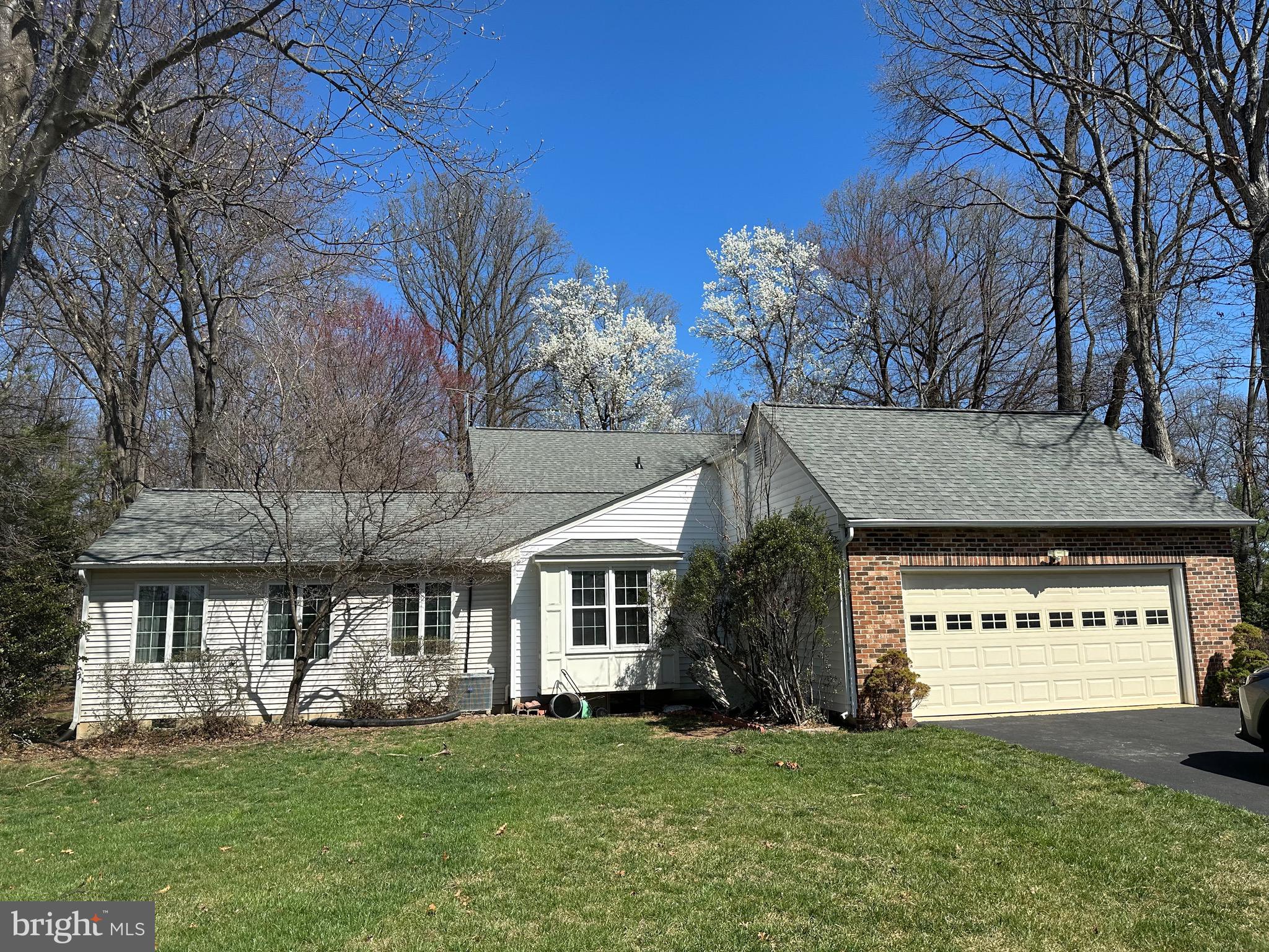 11104 Loran Road Great Falls, VA 22066 - Photo 2 of 27