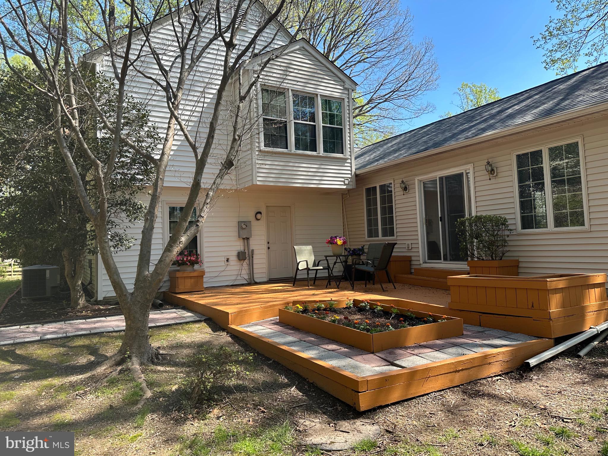 11104 Loran Road Great Falls, VA 22066 - Photo 23 of 27