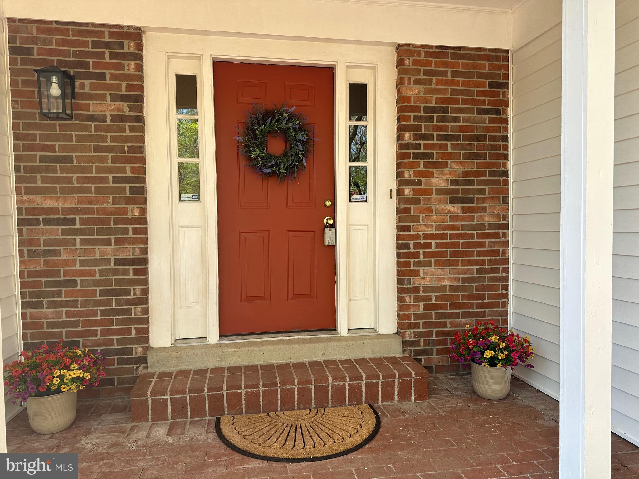 11104 Loran Road Great Falls, VA 22066 - Photo 5 of 27