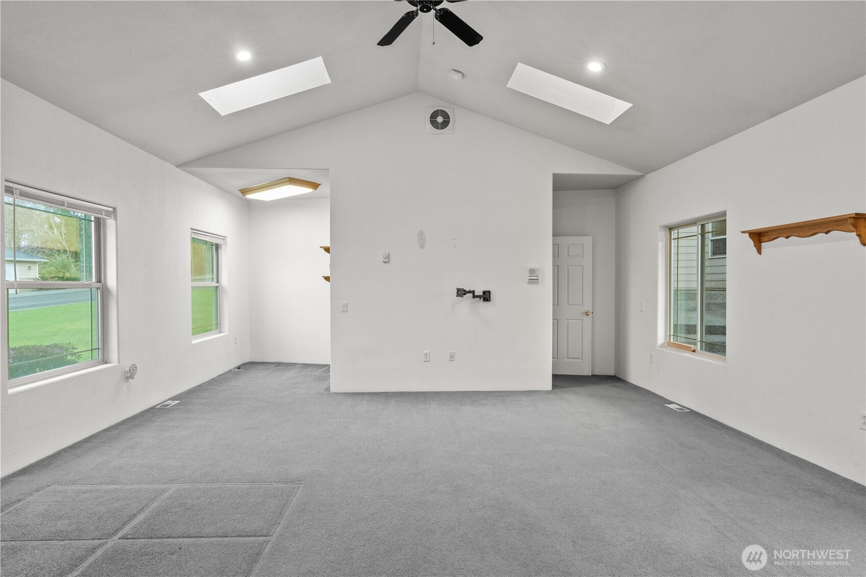 100 9th Street South Montesano, WA 98563 - Photo 15 of 40 a view of an empty room with a window