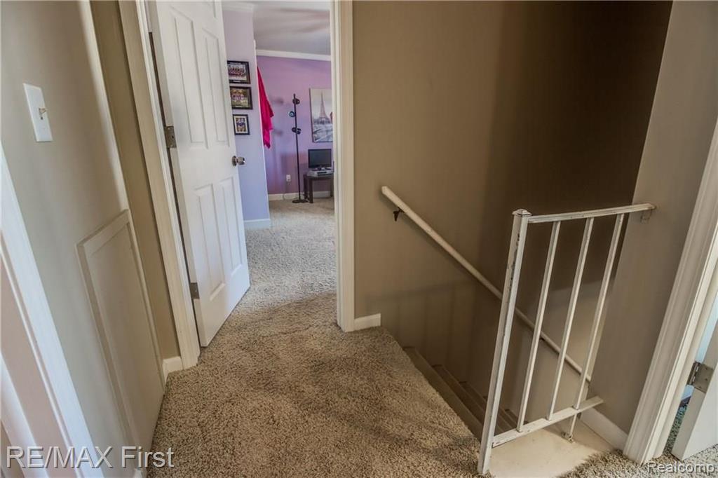 645 Baker Street Rochester Hills, MI 48307 - Photo 25 of 39
