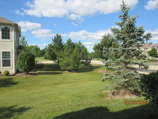 $2,500 | 410 South Jade Lane, Round Lake, IL 60073