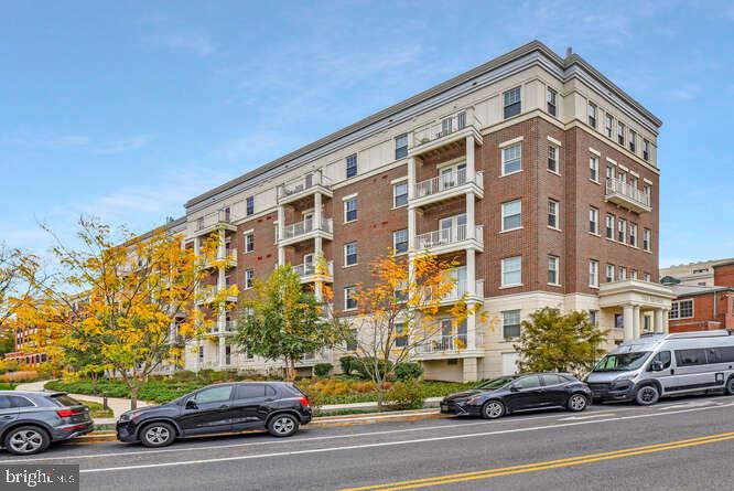 6803 Cameron Drive Northwest, Unit 314 Washington, DC 20012 - Photo 8 of 25 a building view