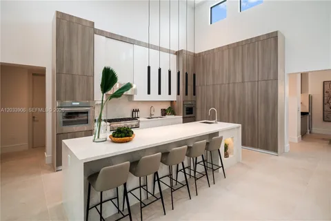 $4,995,000 | 6200 Southwest 83rd Avenue, Miami, FL 33143