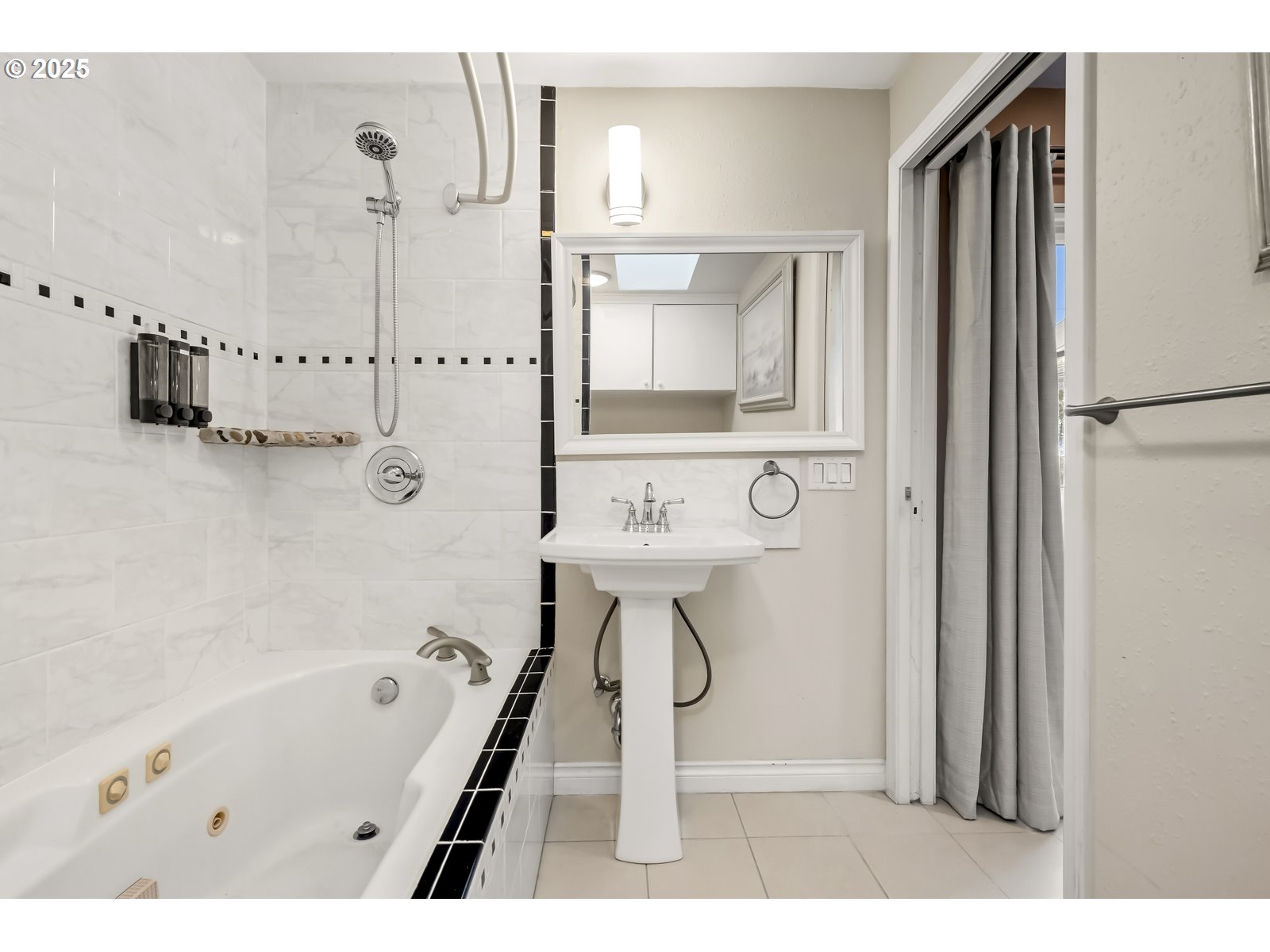 5050 Northeast 91st Avenue Portland, OR 97220 - Photo 14 of 45