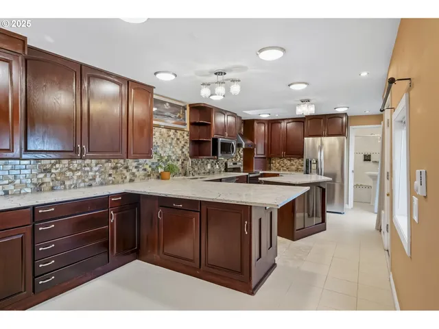 $499,999 | 5050 Northeast 91st Avenue, Portland, OR 97220