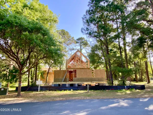 $1,585,000 | 695 Distant Island Drive, Beaufort, SC 29907
