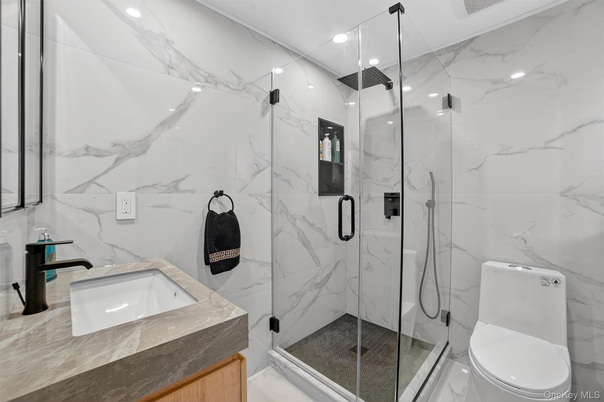 20 Whistler Road Scarsdale, NY 10583 - Photo 24 of 47 a bathroom with a toilet a sink and shower