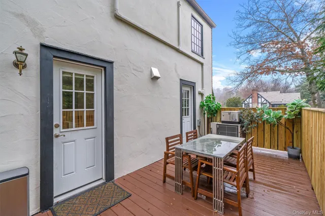 $1,395,000 | 20 Whistler Road, Scarsdale, NY 10583