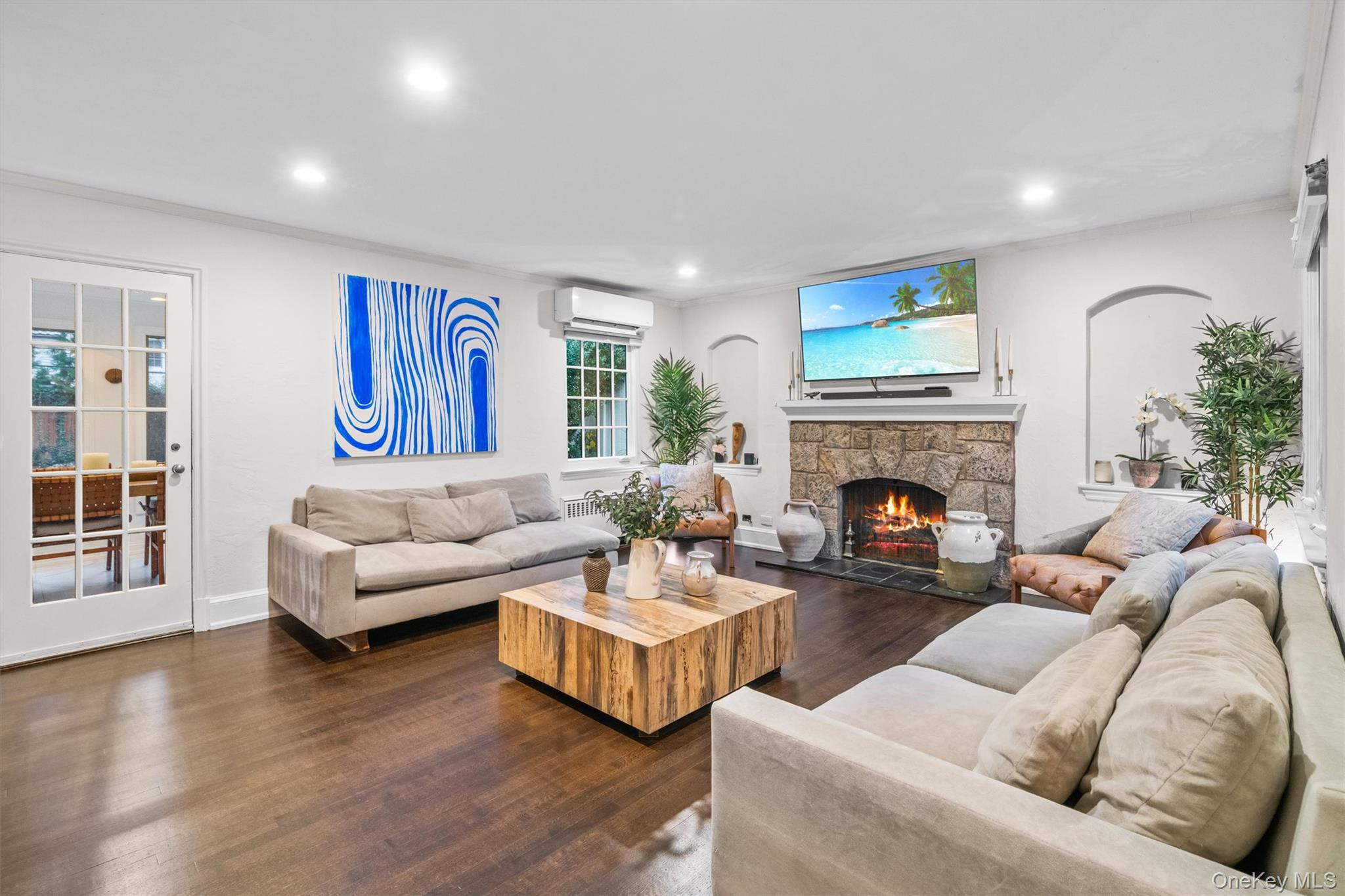 20 Whistler Road Scarsdale, NY 10583 - Photo 5 of 47 a living room with furniture and a fireplace