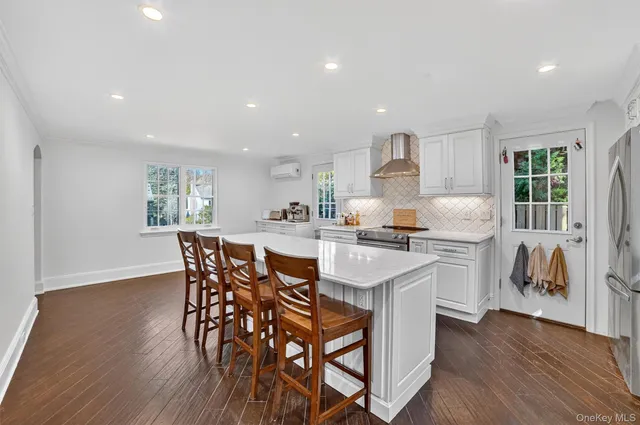 $1,395,000 | 20 Whistler Road, Scarsdale, NY 10583