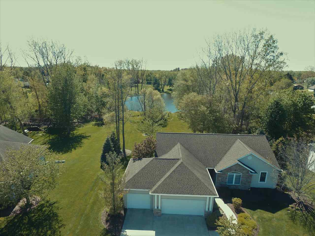 37 South Hunters Ridge Warsaw, IN 46582 - Photo 2 of 35 Gallery Image 2