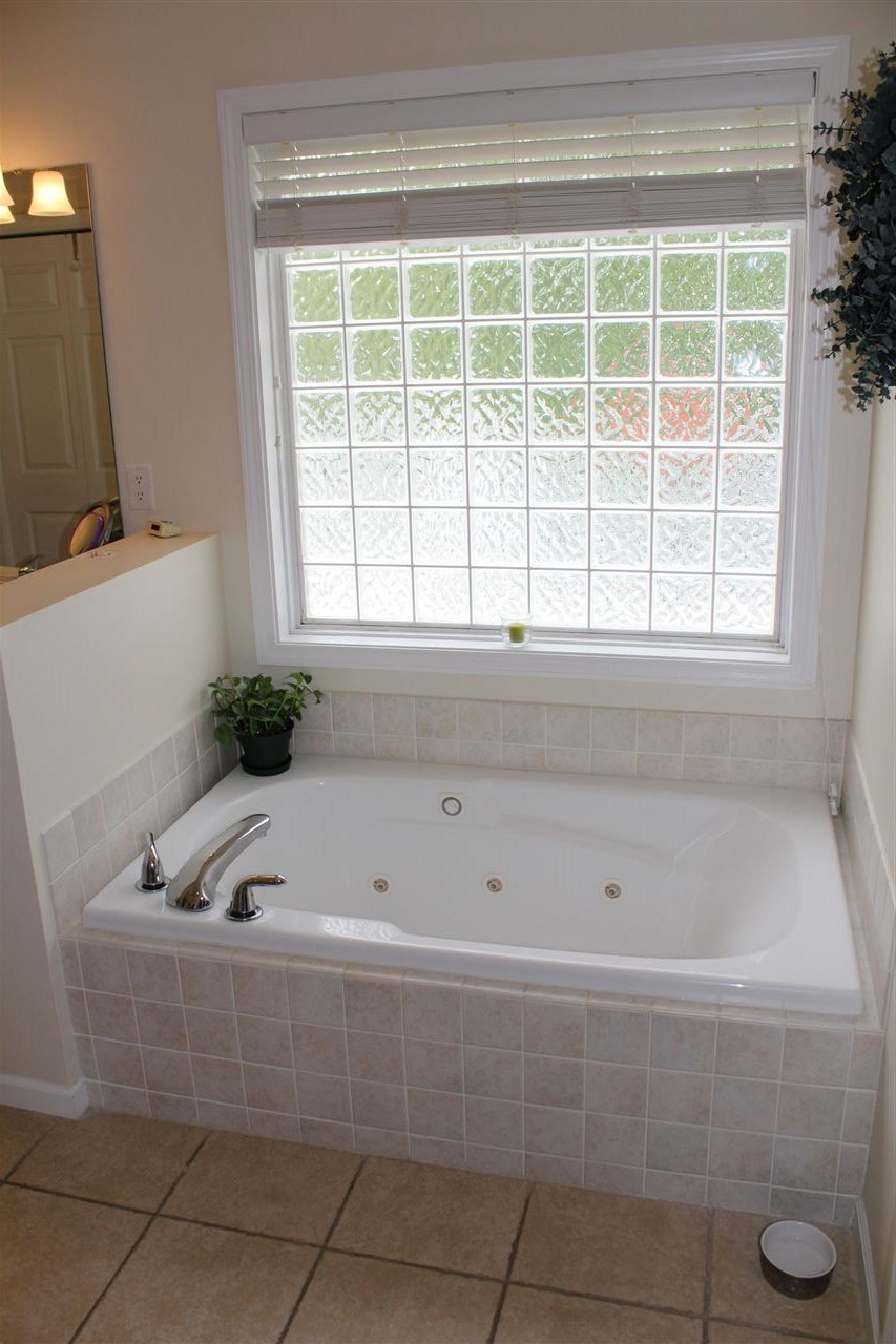 37 South Hunters Ridge Warsaw, IN 46582 - Photo 10 of 35 Gallery Image 10