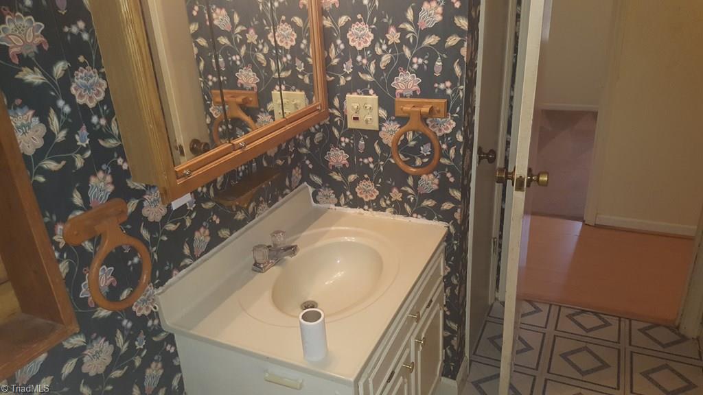 243 Mill Ridge Road North Wilkesboro, NC 28659 - Photo 16 of 26 Gallery Image 16