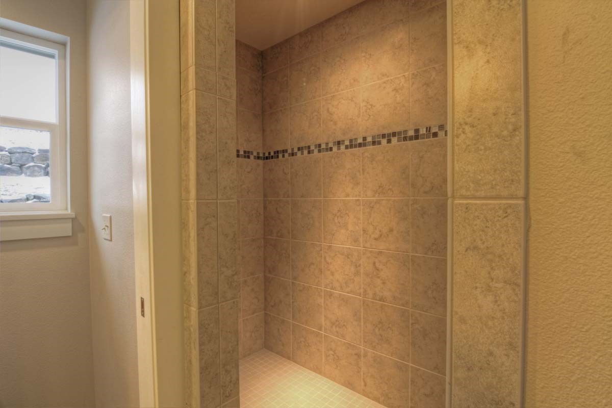 7136 South Pheasant Ridge Drive Spokane, WA 99224 - Photo 8 of 15 Gallery Image 8