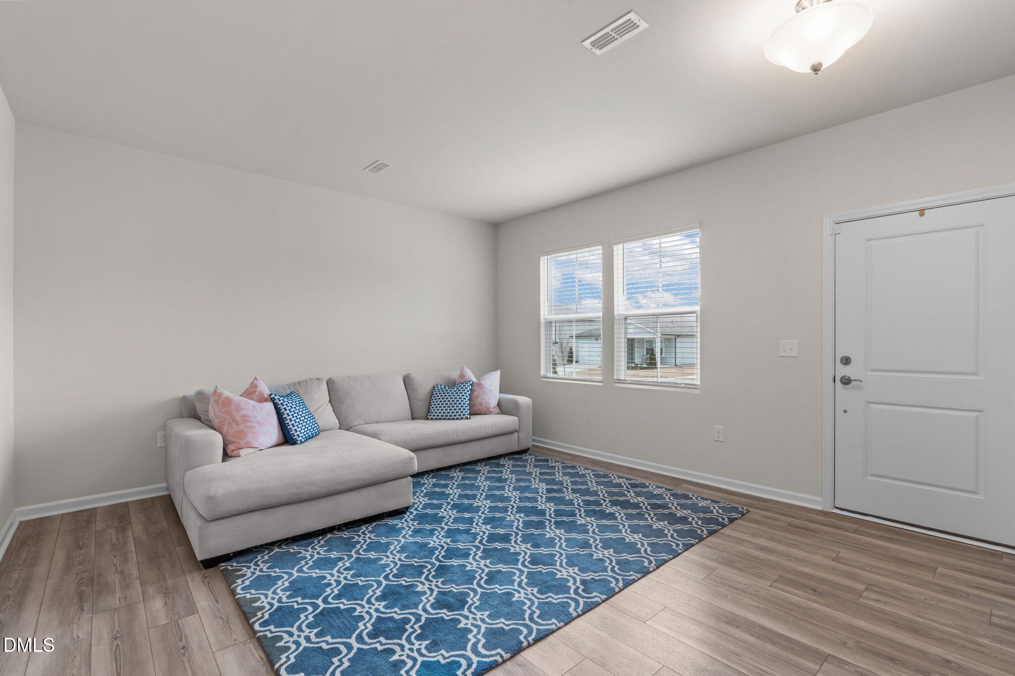 481 Campbell Rdg Place Wendell, NC 27591 - Photo 5 of 42 Front Room