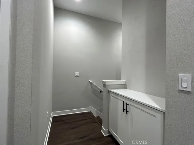 a view of utility room