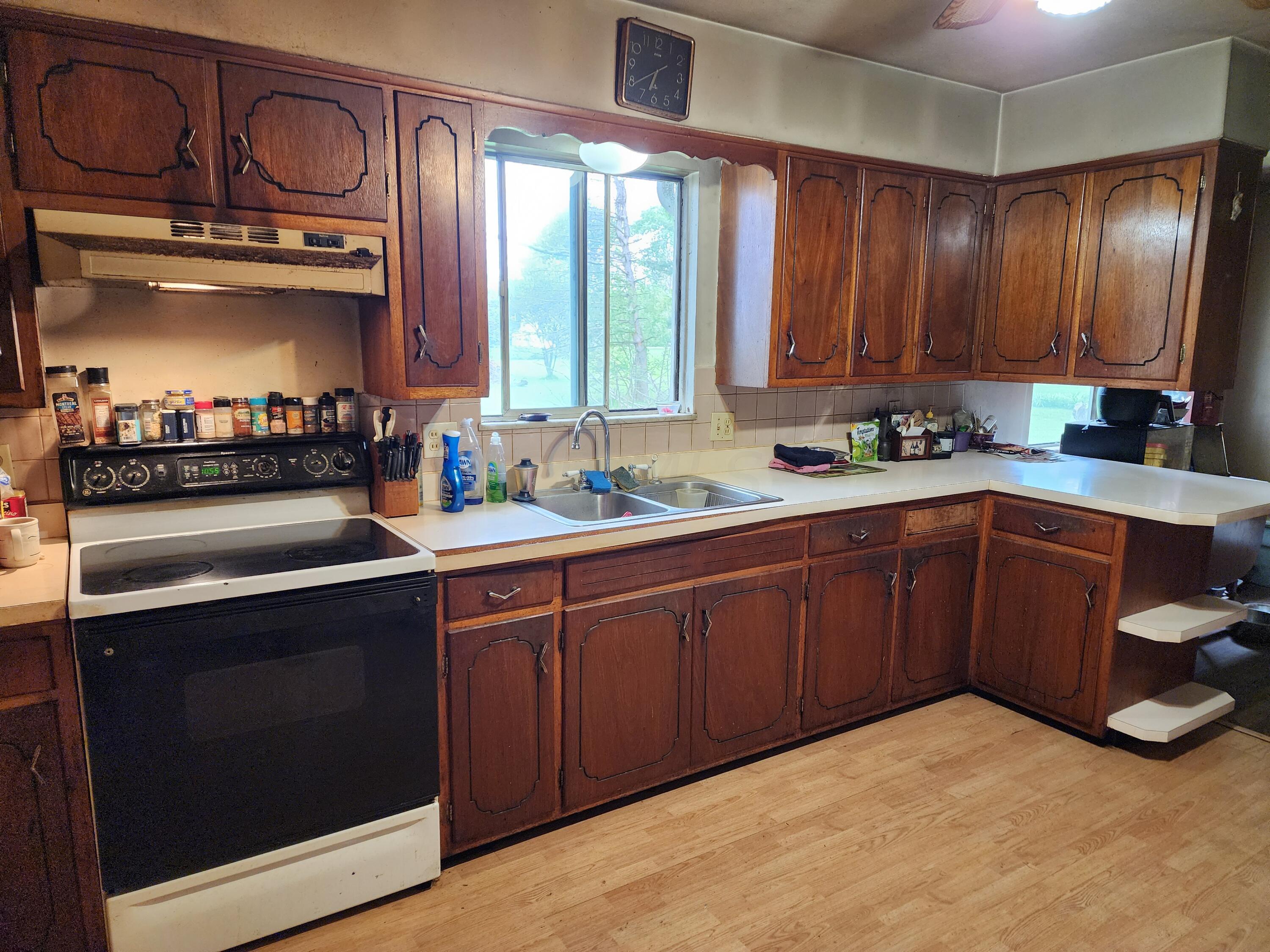 3908 South Section Line Road Delaware, OH 43015 - Photo 20 of 56 Kitchen