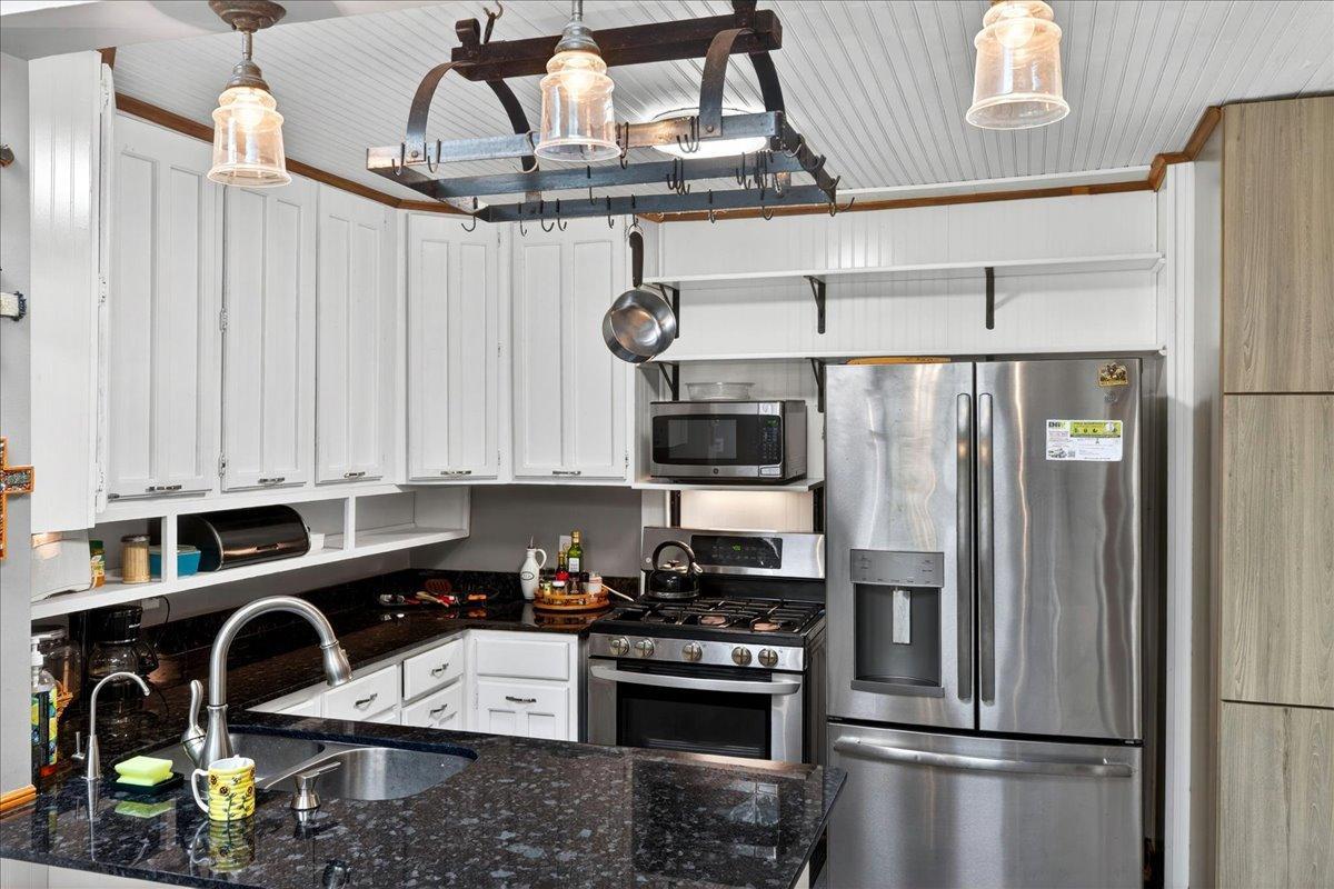 79 Long Lake Road Mahtomedi, MN 55115 - Photo 29 of 54