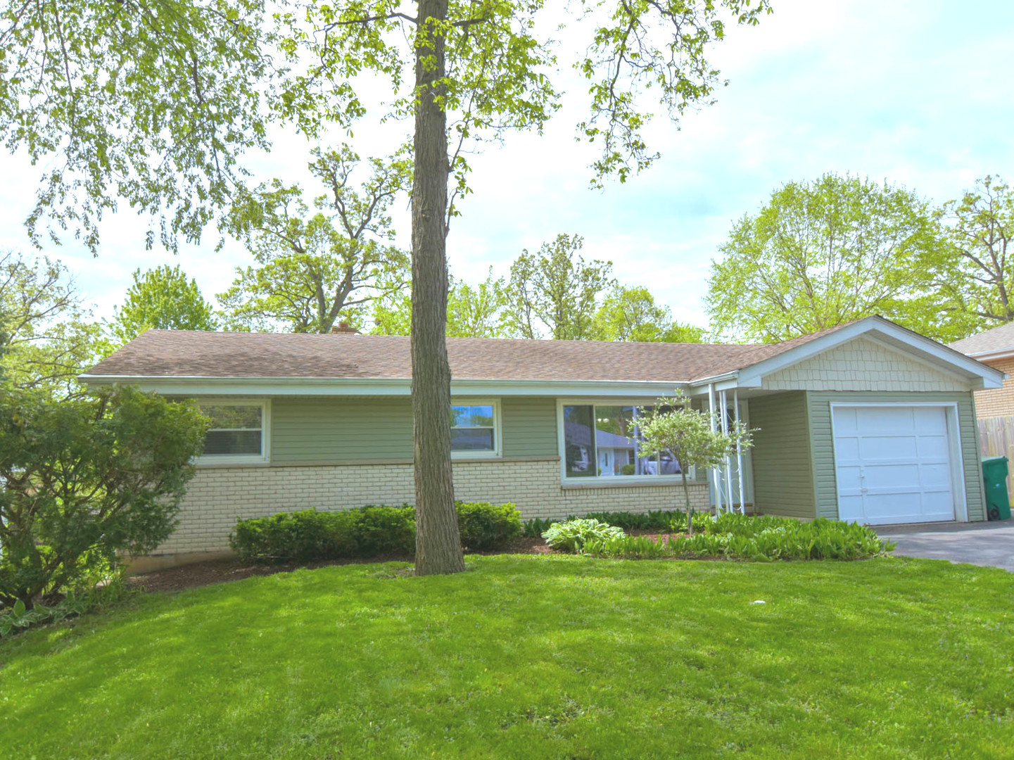 17863 West Greentree Road Grayslake, IL 60030 - Photo 1 of 24