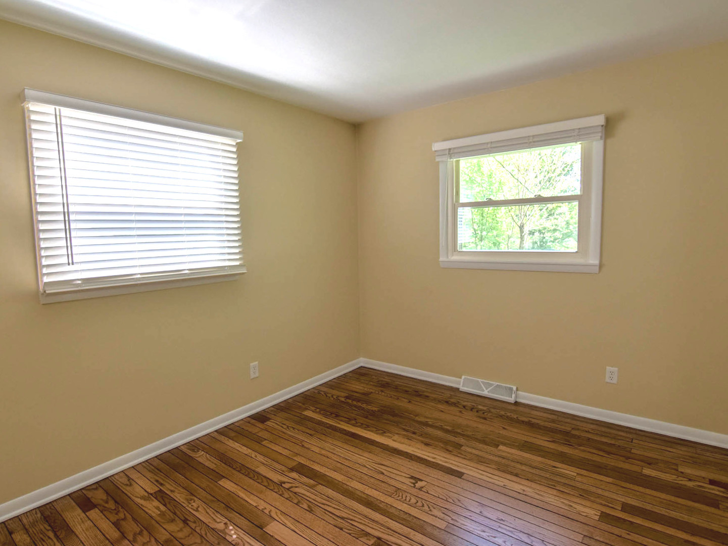 17863 West Greentree Road Grayslake, IL 60030 - Photo 14 of 24