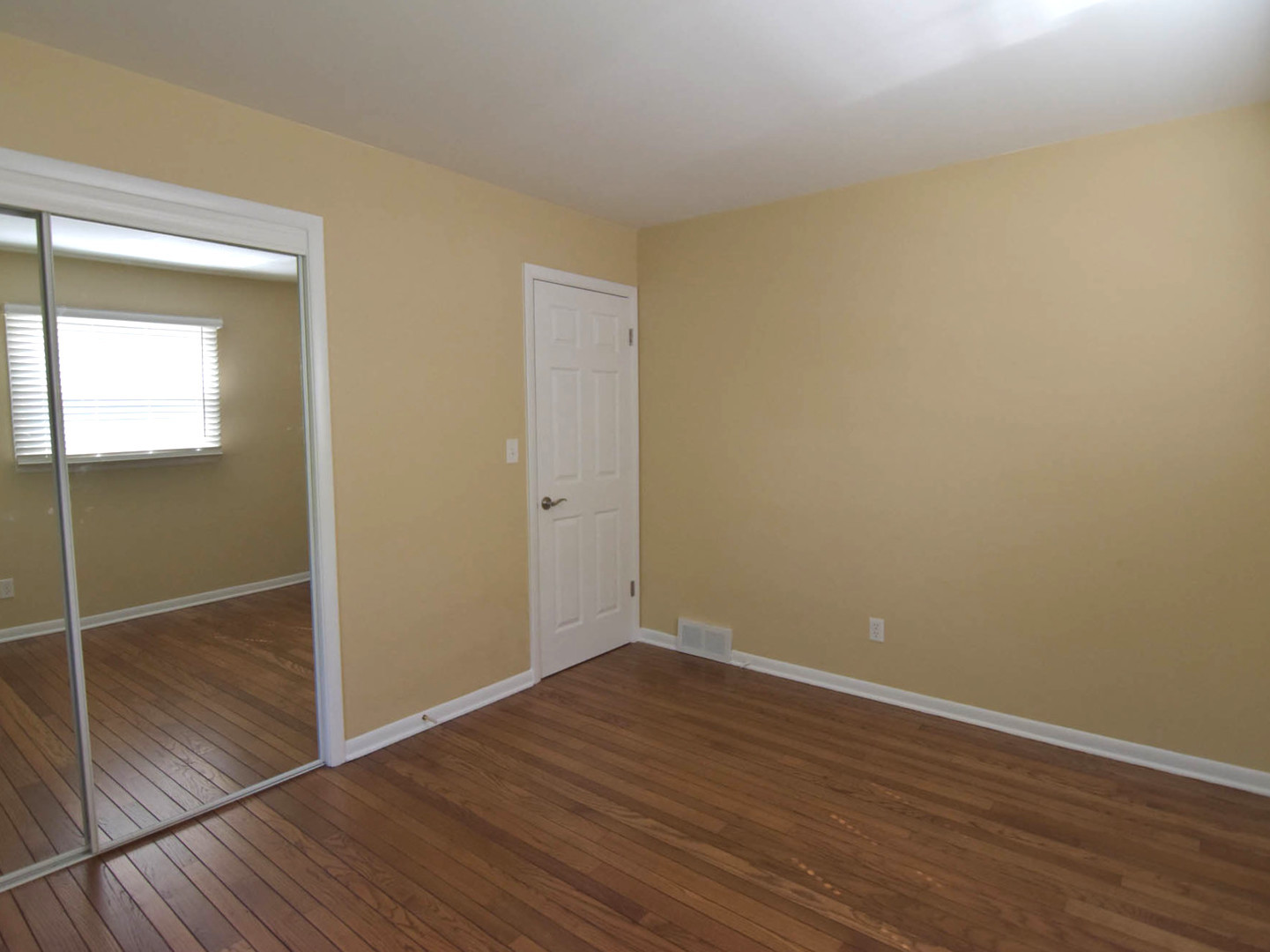 17863 West Greentree Road Grayslake, IL 60030 - Photo 15 of 24