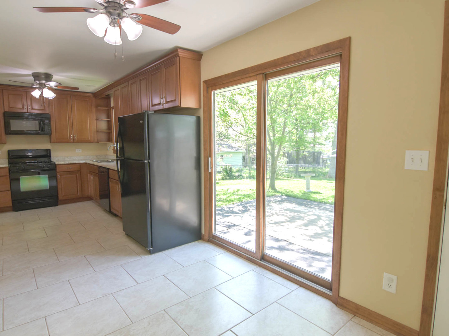 17863 West Greentree Road Grayslake, IL 60030 - Photo 7 of 24