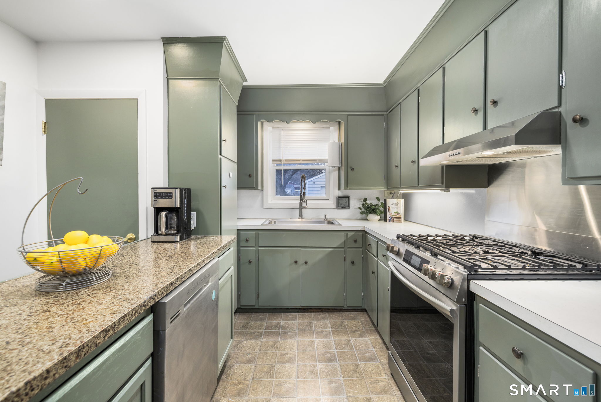 1567 Upper Maple Street Killingly, CT 06241 - Photo 2 of 36