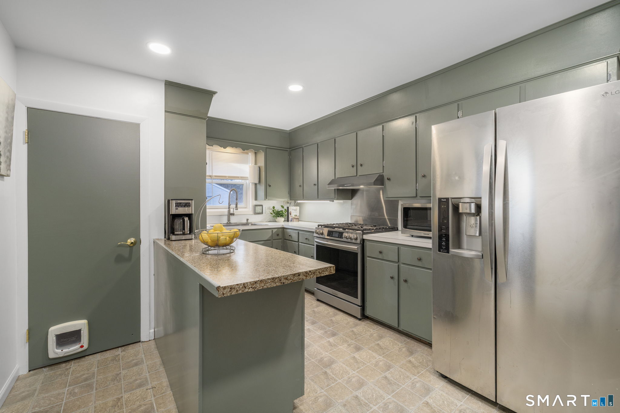 1567 Upper Maple Street Killingly, CT 06241 - Photo 4 of 36