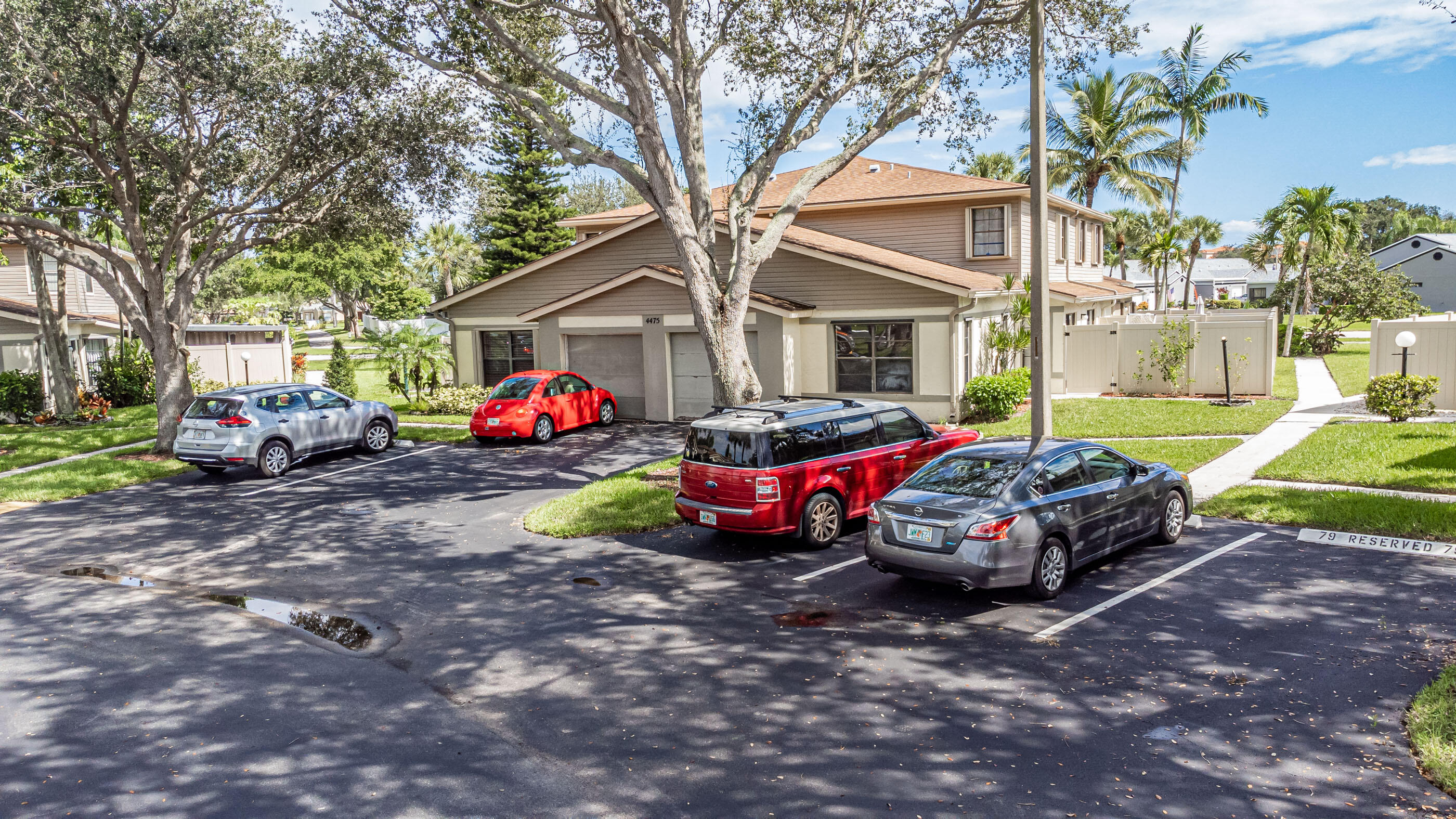 4475 Willow Pond Road, Unit B West Palm Beach, FL 33417 - Photo 2 of 31 DJI_0560