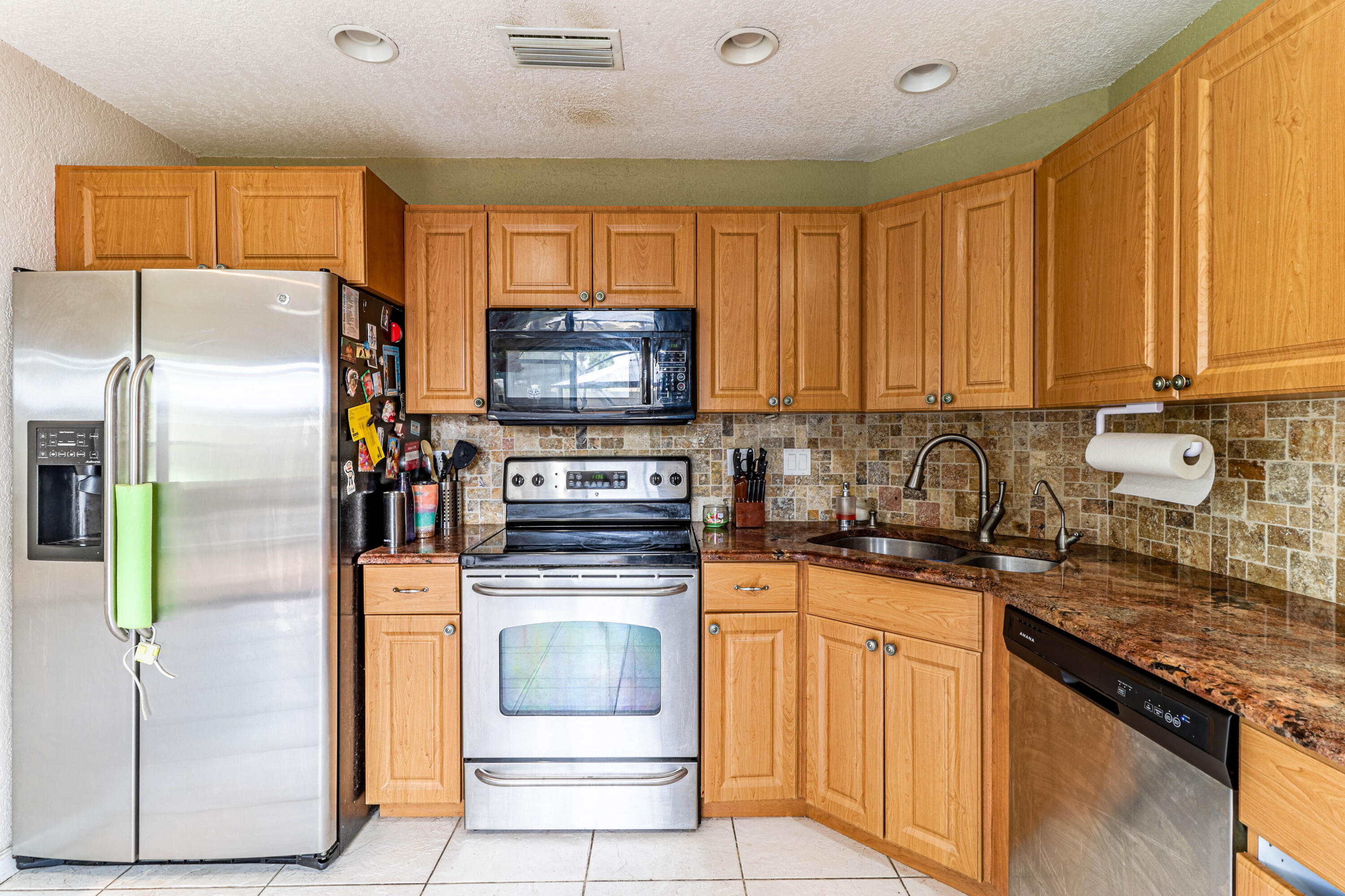 4475 Willow Pond Road, Unit B West Palm Beach, FL 33417 - Photo 7 of 31 IMG_6067-HDR