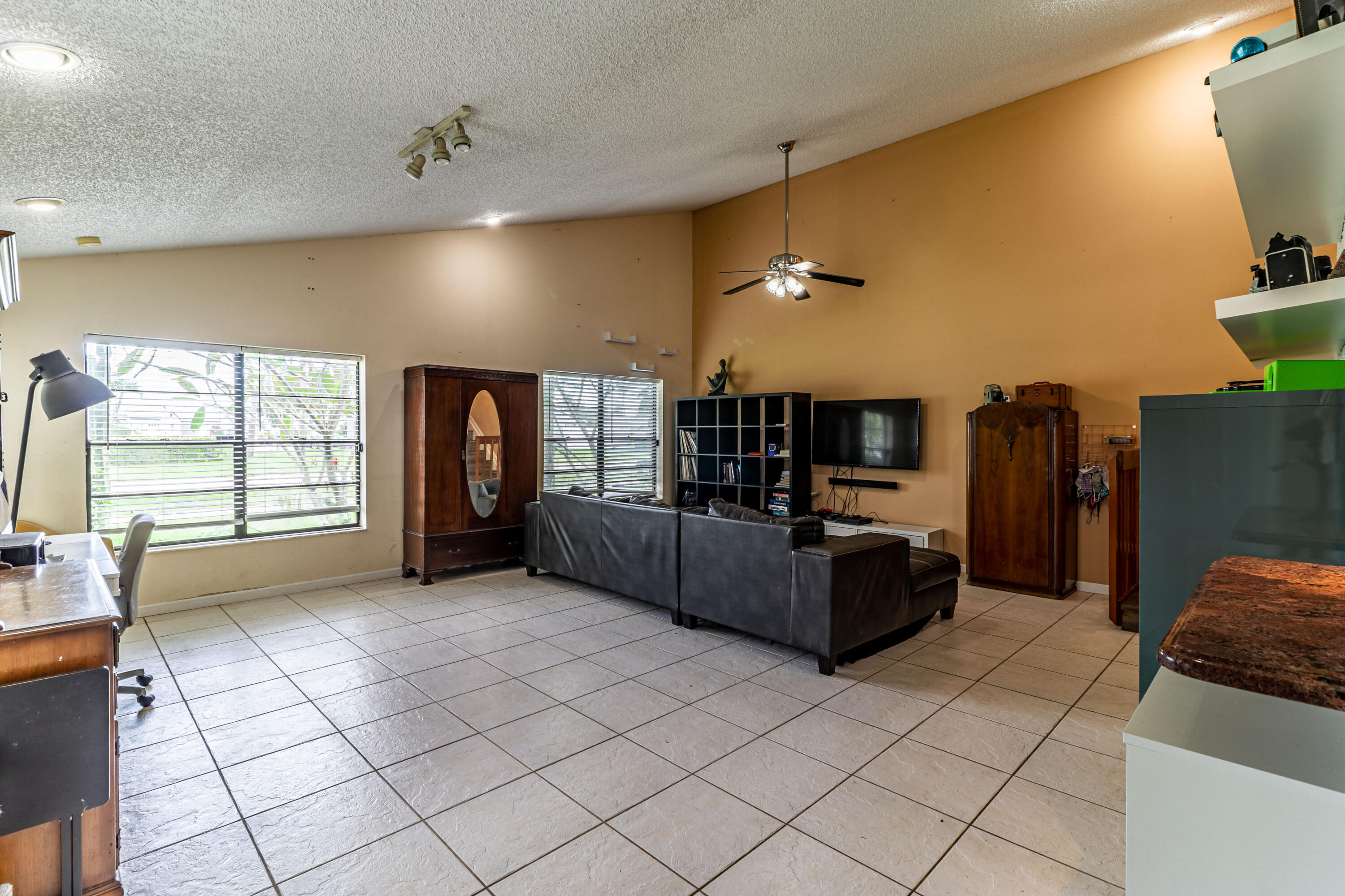 4475 Willow Pond Road, Unit B West Palm Beach, FL 33417 - Photo 8 of 31 IMG_6137-HDR