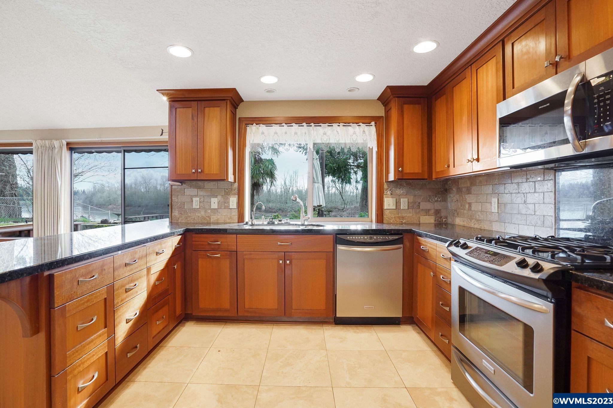 1310 Rafael Avenue North Keizer, OR 97303 - Photo 10 of 37 Gallery Image 10