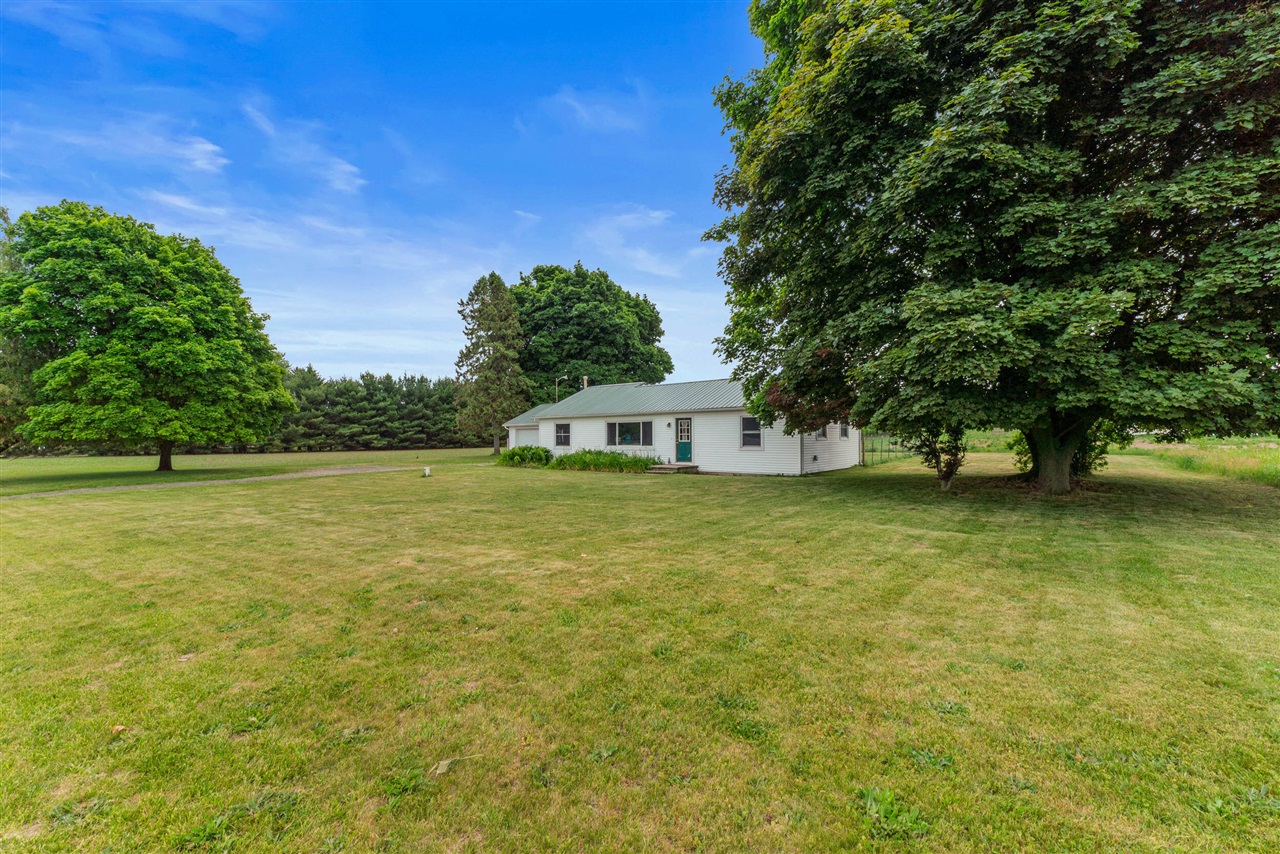 5651 West Chicago Road Jonesville, MI 49250 - Photo 22 of 27