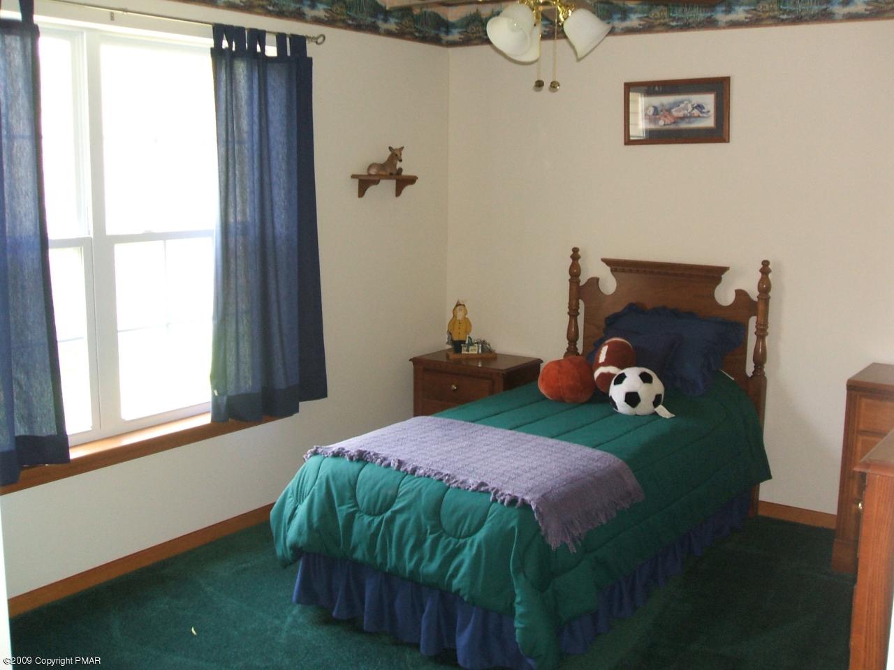 42 Schoolhouse Road Bushkill, PA 18324 - Photo 15 of 23 Bedroom #2